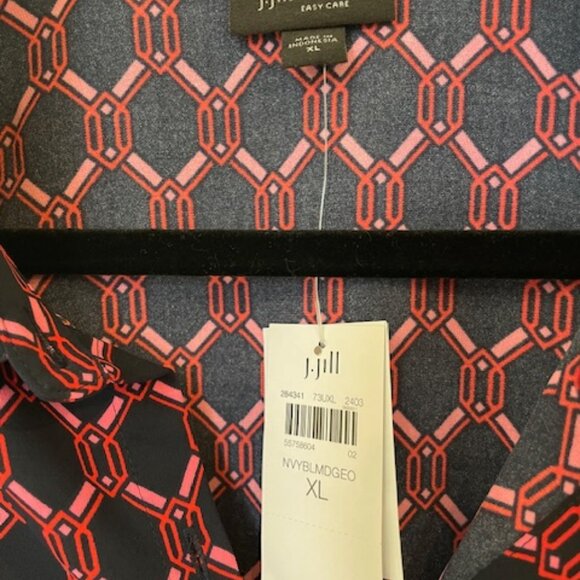 NWT - JJill Wearever button-up blouse in navy blue/pink/red; size XL - Picture 2 of 3